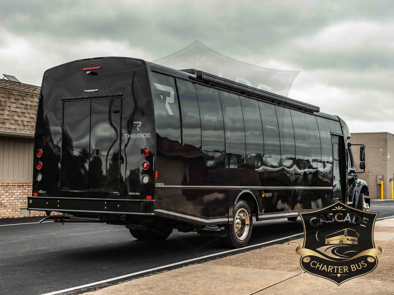 56-Passenger Luxury Motorcoach